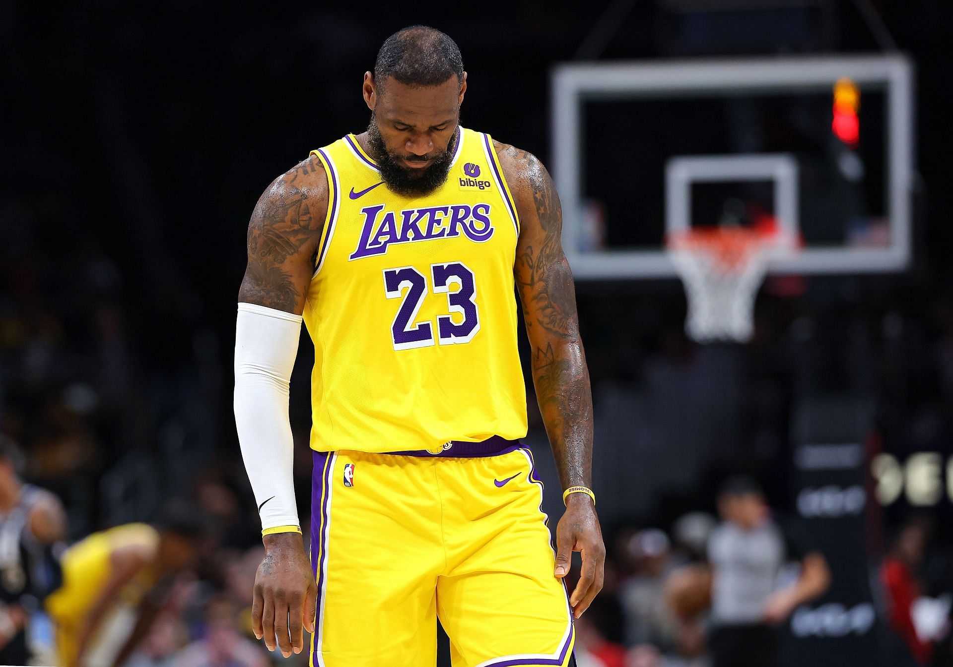 Lebron james plays store for the lakers