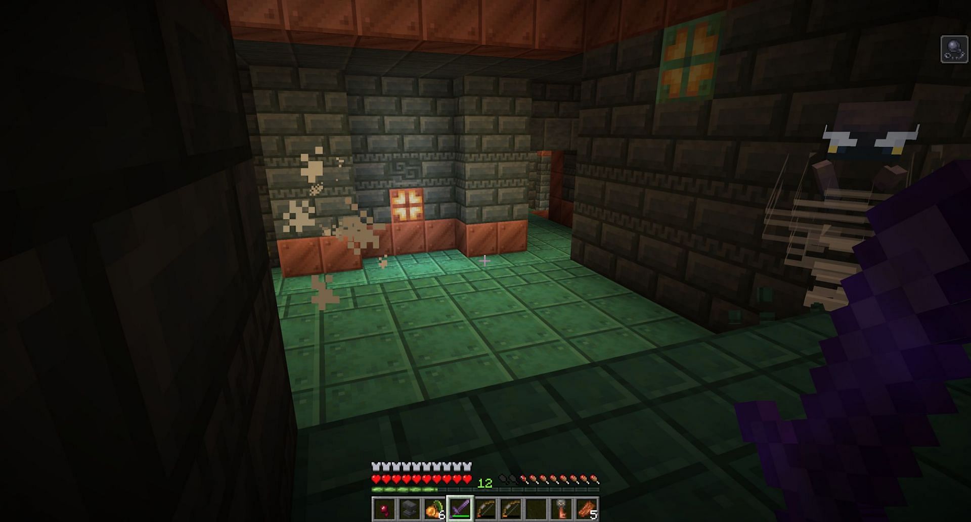 Une brise attaquant le joueur dans une chambre de procès (Image via Mojang Studios)