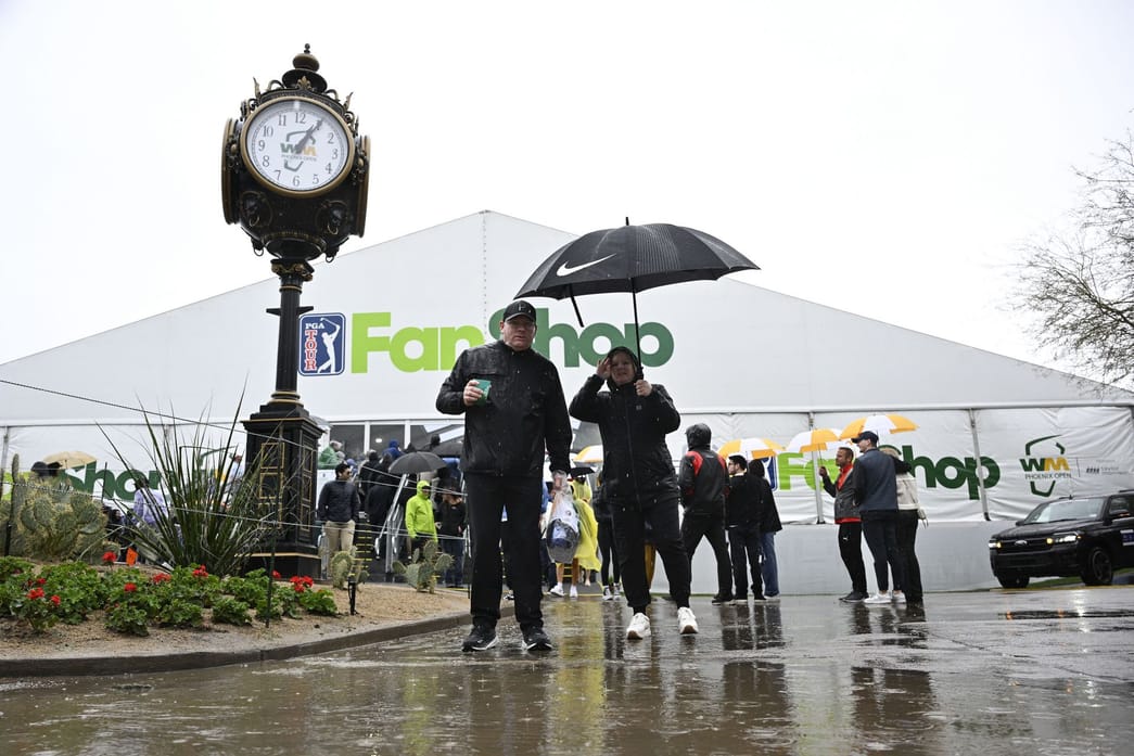 Who is leading the 2024 WM Phoenix Open after Day 1? Leaderboard explored