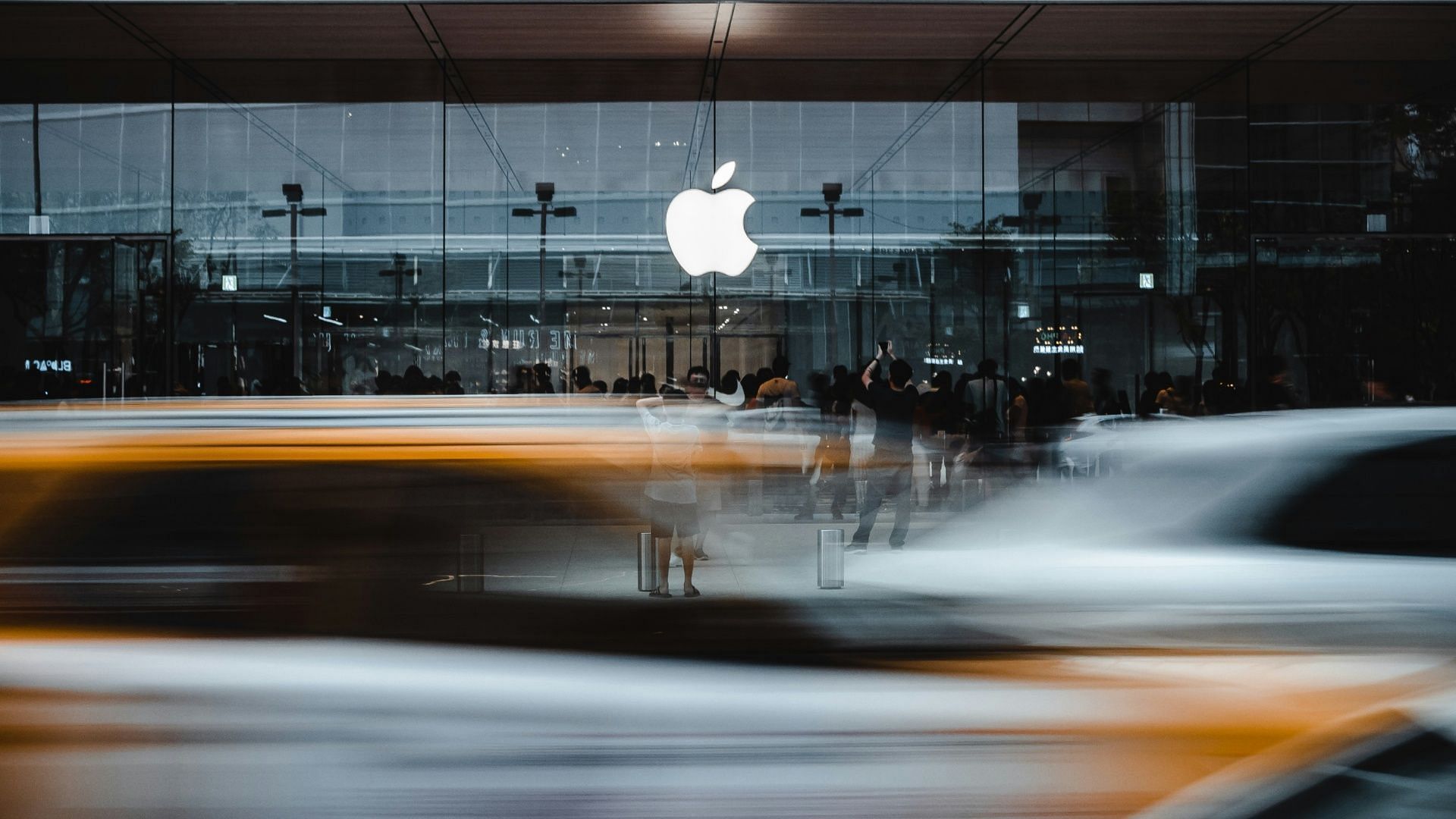 Apple pulled the plug on its electric car project (Photo by Andy Wang on Unsplash)