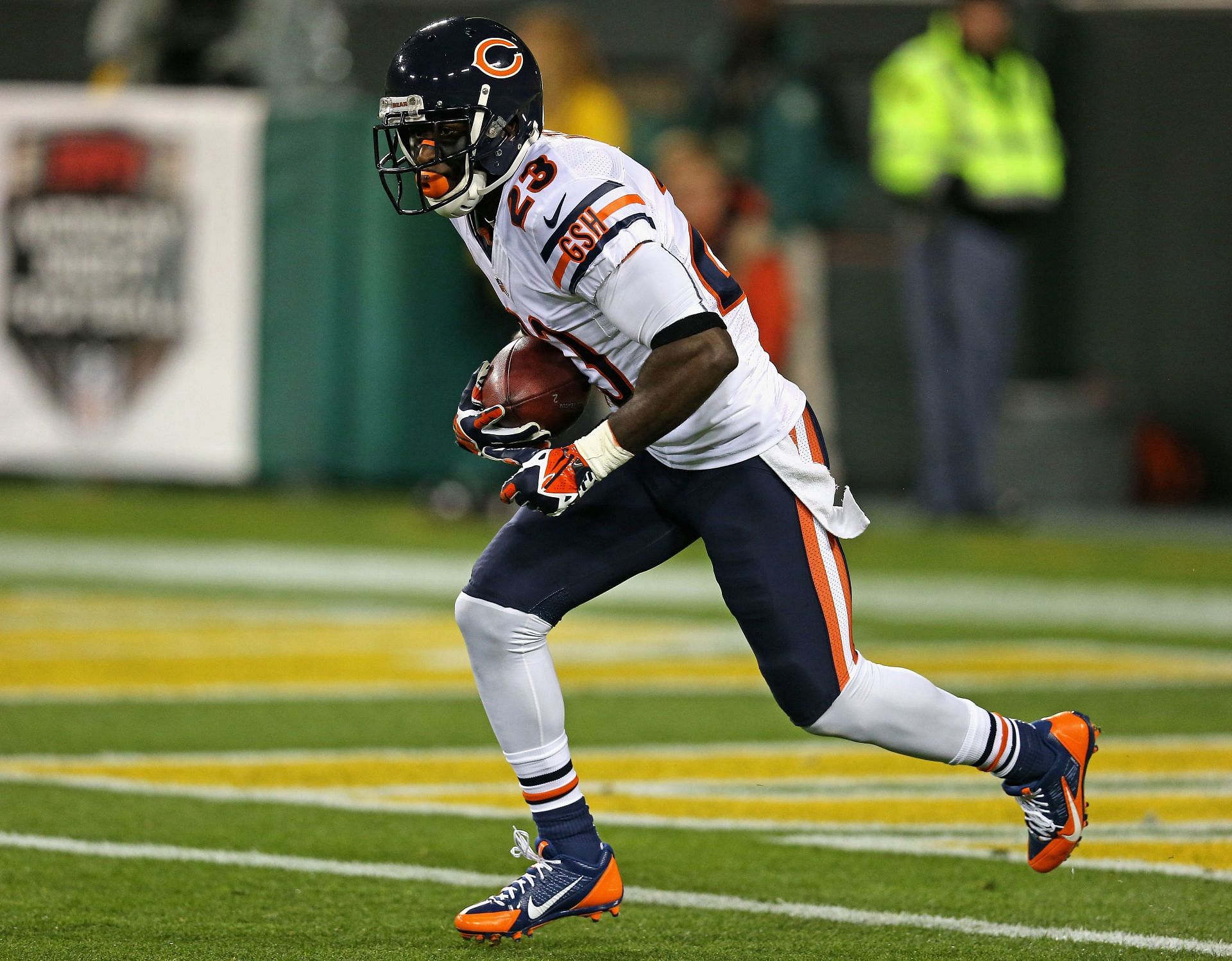 Exploring Devin Hester's Net Worth With Bears Icon Called Up For Hall ...