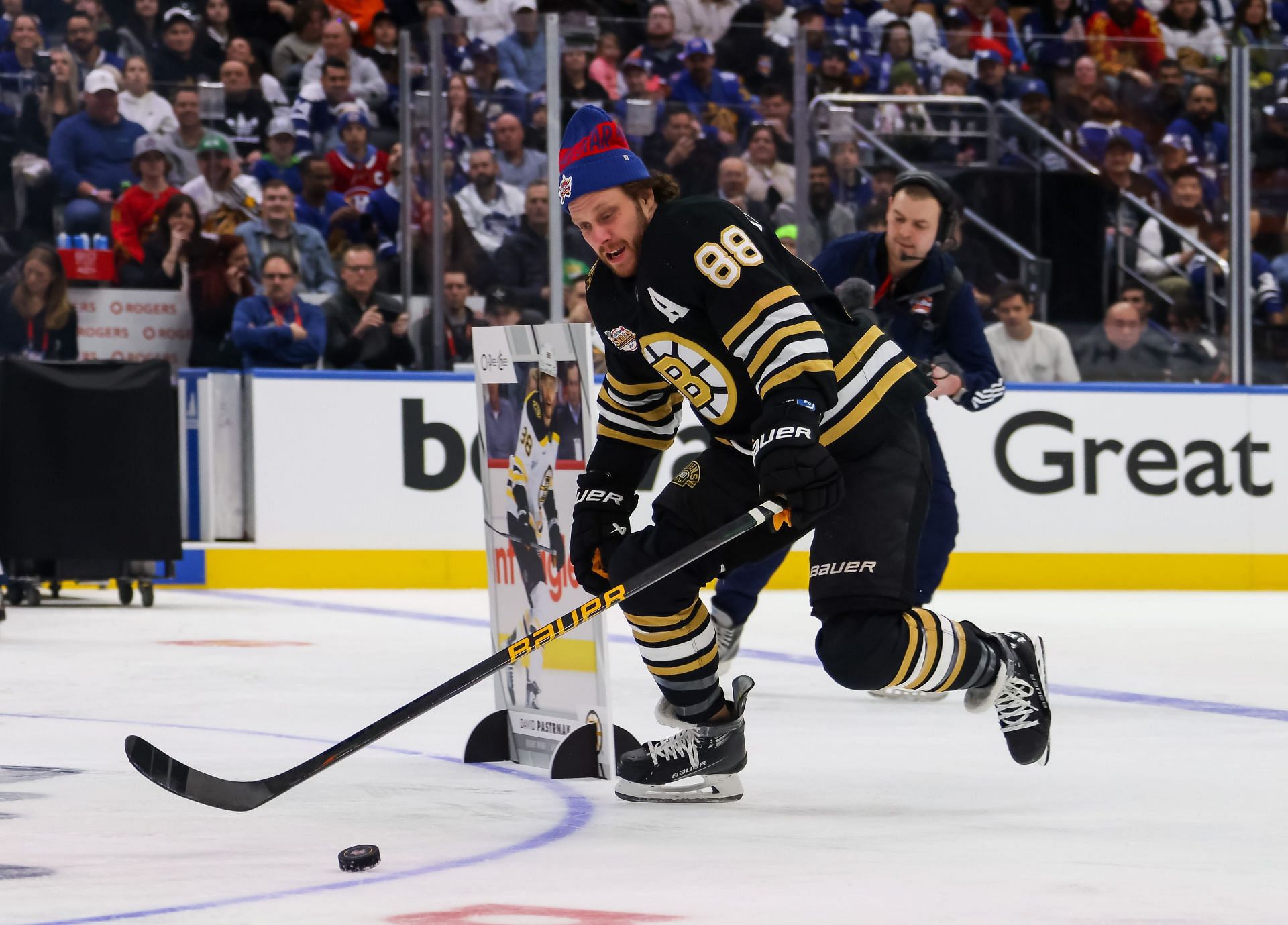 "Definitely Stings" - Boston Bruins' David Pastrnak Explains His ...