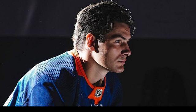 NHL star Mat Barzal make his opinion heard on Taylor Swift-Travis Kelce