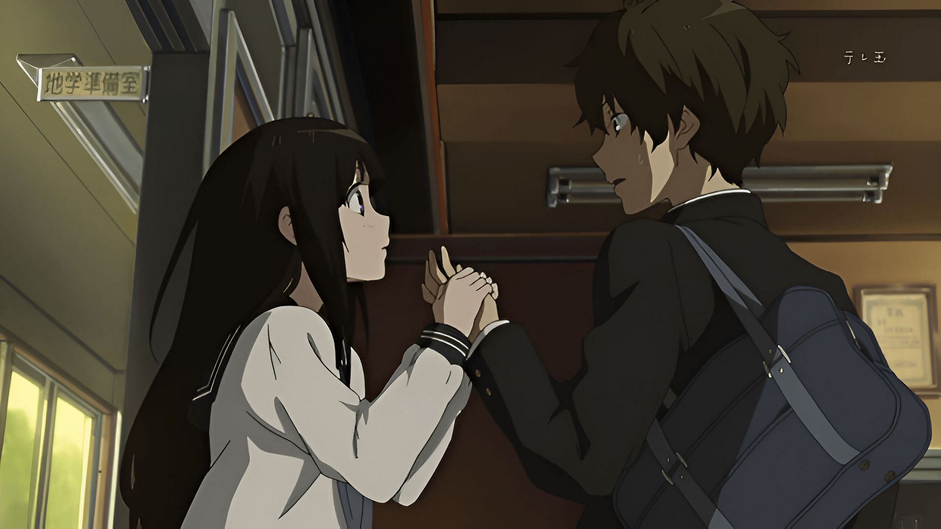 Chitanda (left) and Oreki (right) as seen in the anime (Image via KyoAni)