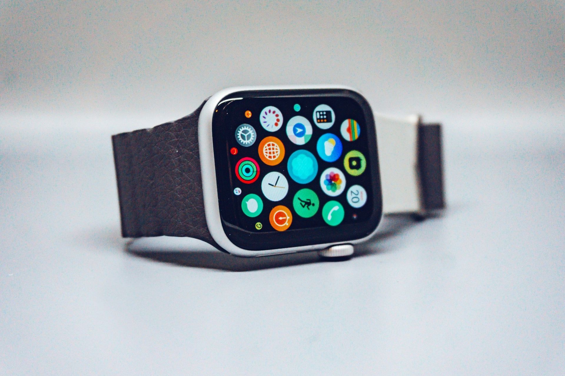 Apple-Watch-Rashes (Image via Unsplash/Simon Daoudi)