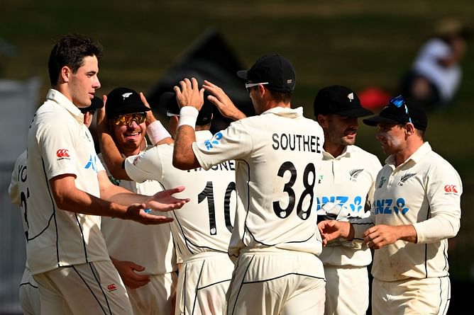 NZ vs SA : न्यूजीलैंड के युवा तेज गेंदबाज ने अपने डेब्यू मैच में रचा इतिहास, 10 साल पुराना रिकॉर्ड पीछे छोड़ा