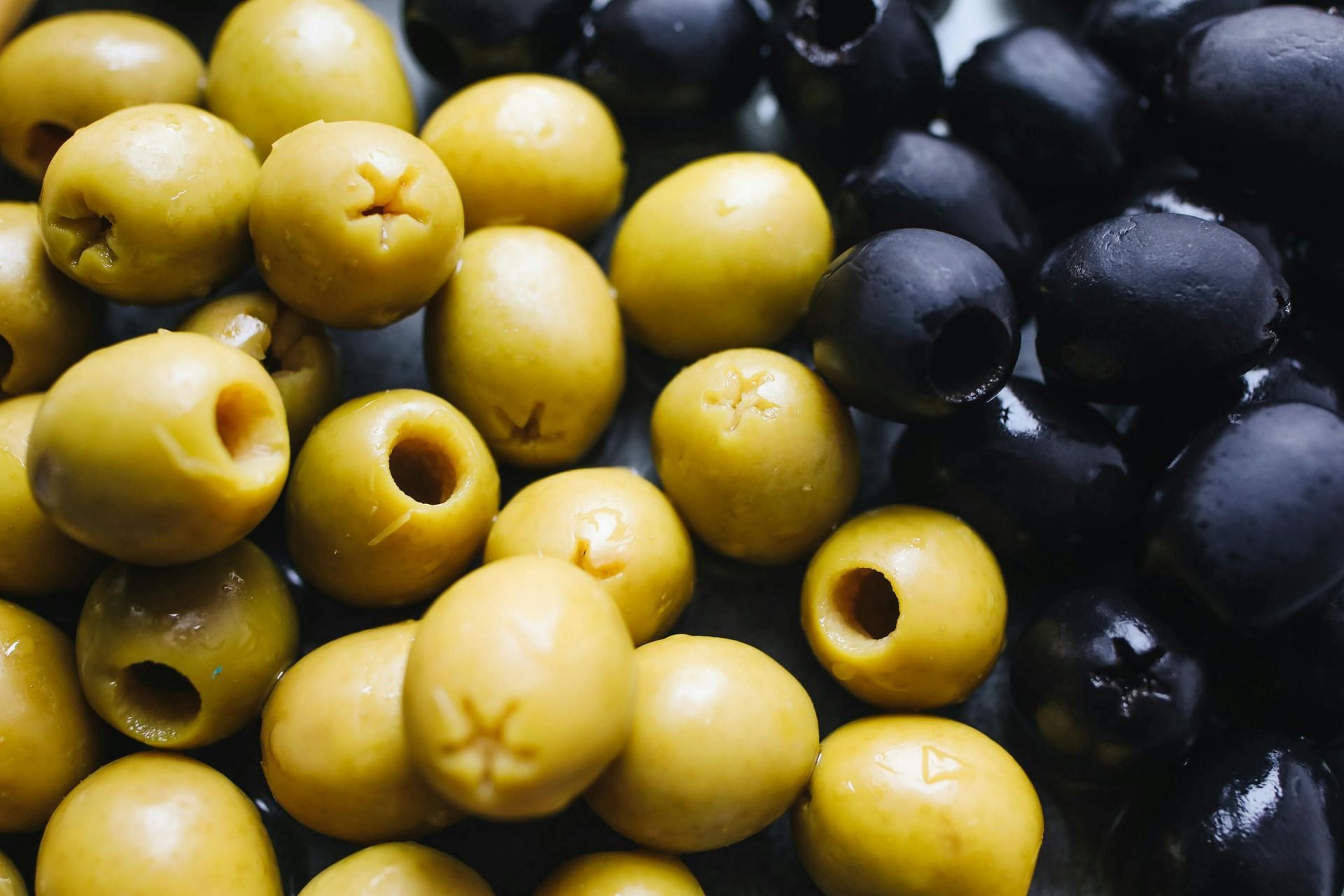 benefits of olive oil (image sourced via Pexels / Photo by Polina)