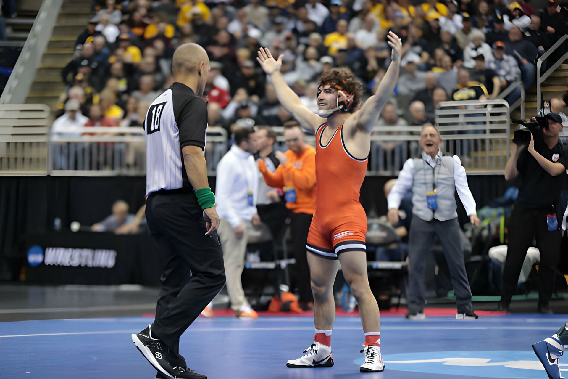 Daton Fix during the 2024 Division I Men&#039;s NCAA Wrestling Championship.