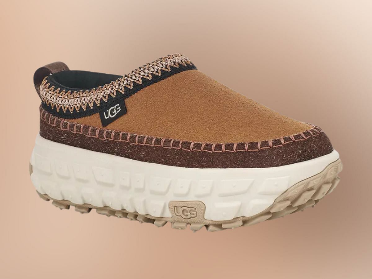 The UGG Venture Daze Platform Slip-On Shoes (Image via Nordstrom)