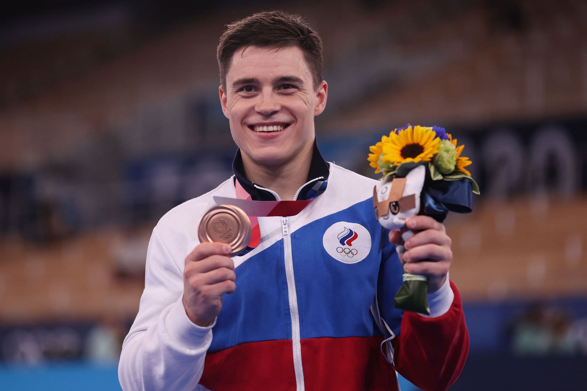 Nikita Nagornyy with his gold medal at the Tokyo Olympics