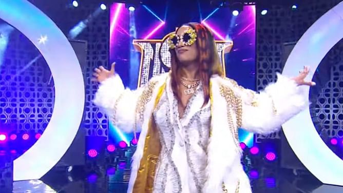 [WATCH] Mercedes Mone looks absolutely stunning in behind-the-scenes footage from her first AEW photoshoot