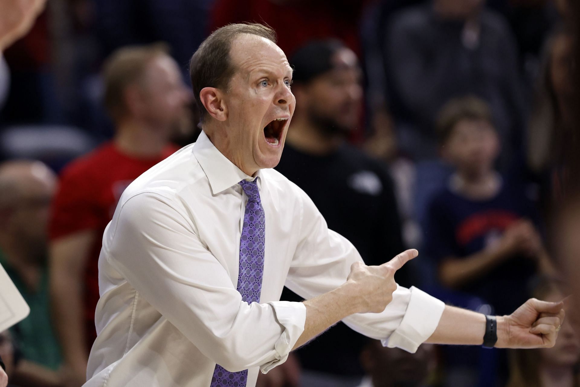 Coach Mike Hopkins of the Washington Huskies