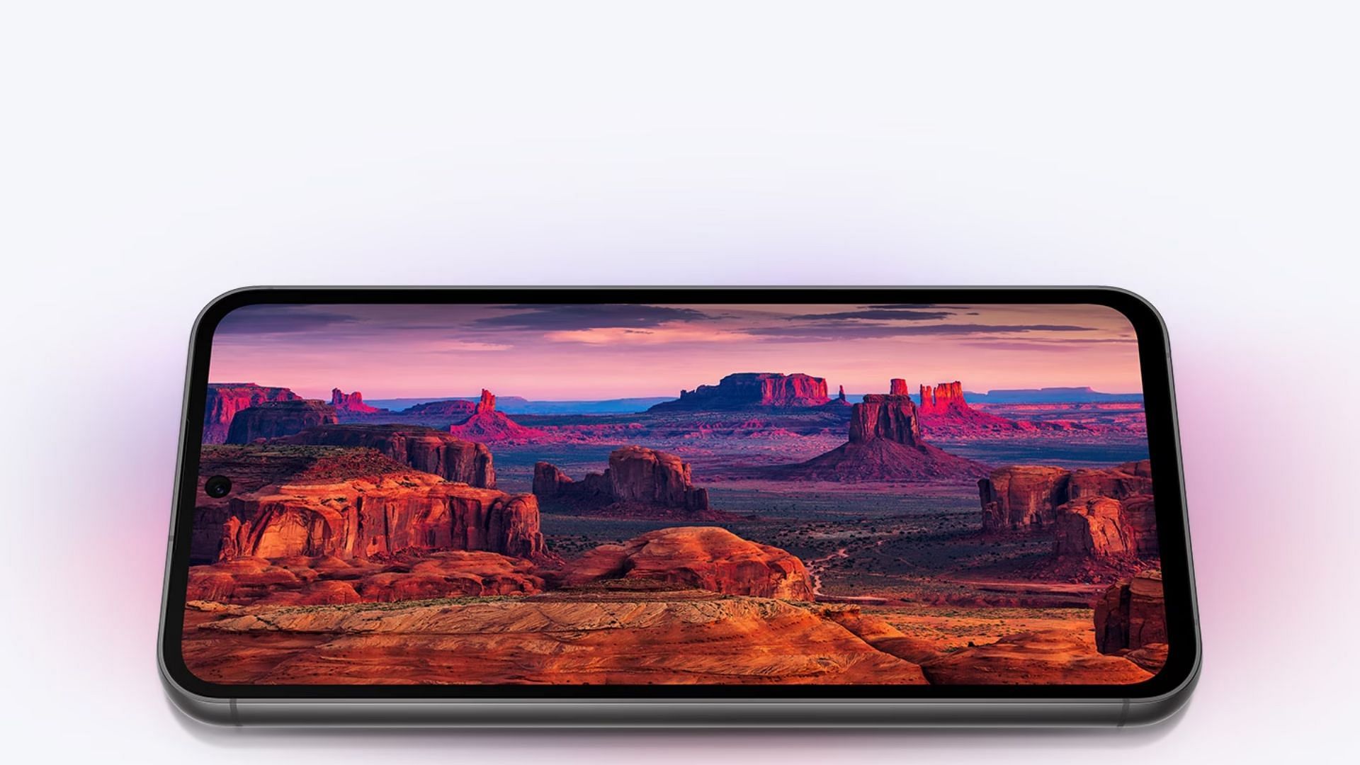 The S23 offers a more seamless viewing experience thanks to a higher refresh rate and smaller notch. (Image via Samsung)