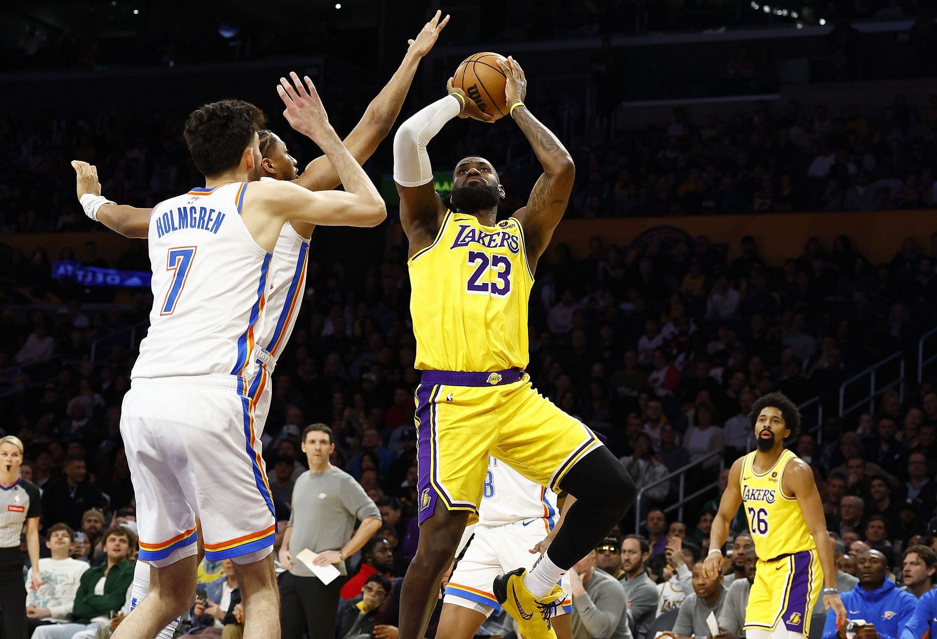 Oklahoma City Thunder v Los Angeles Lakers