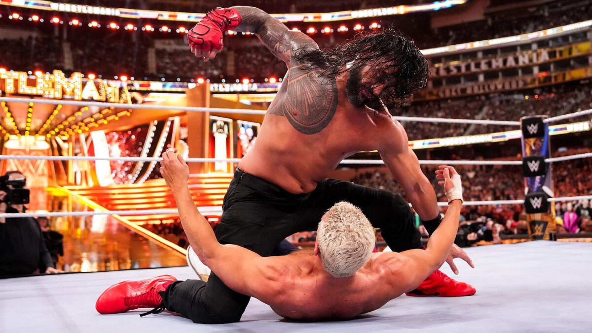 Fans hoping for a title change at WrestleMania 39 were left disappointed.