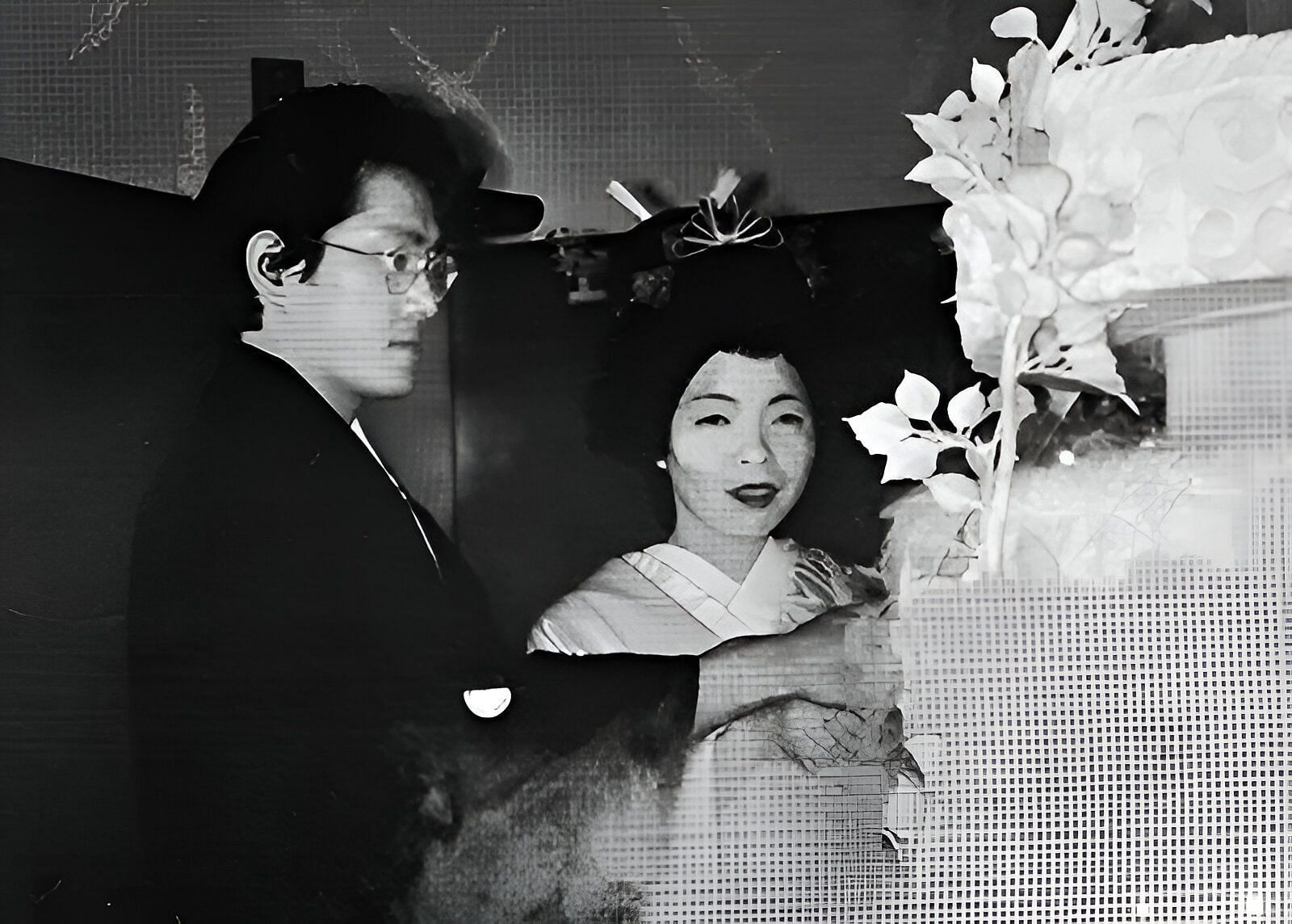 A photograph of Yoshimi Kato and her husband on the day of their wedding (Image via Shintaro Suda)