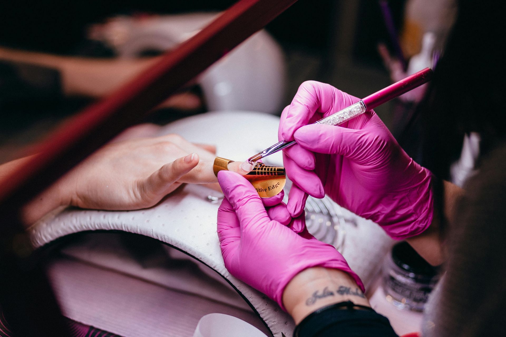 Gel vs Acrylic Nails (Image via Pexels)