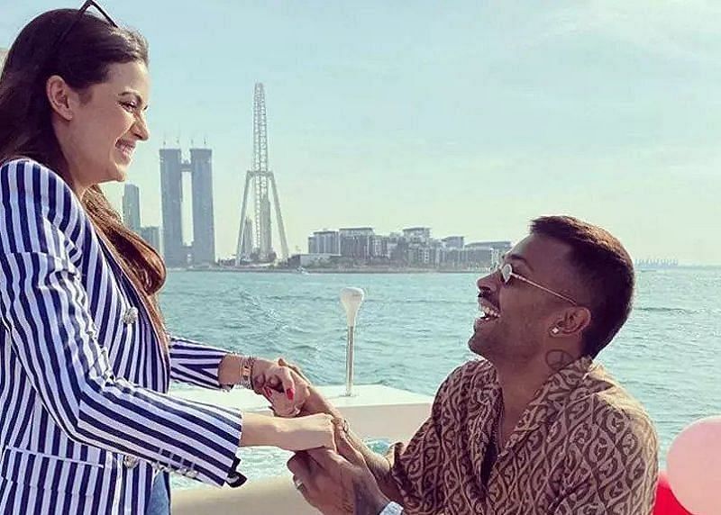 Hardik Pandya with his wife 