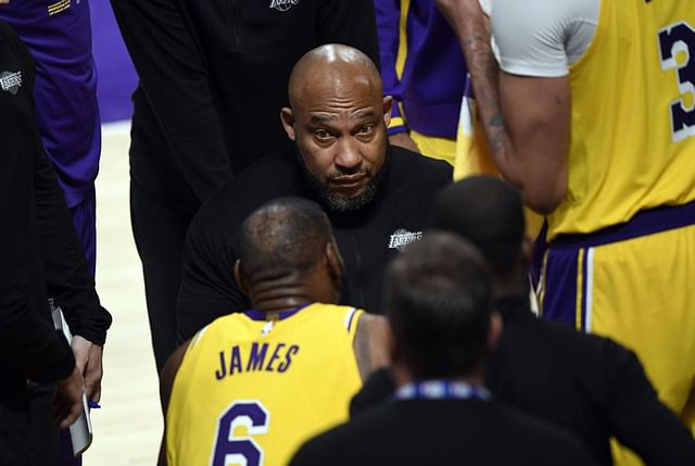 F**k all that": Lakers insider reports LeBron James ditches Darvin Ham's  play calling, takes over team on the floor