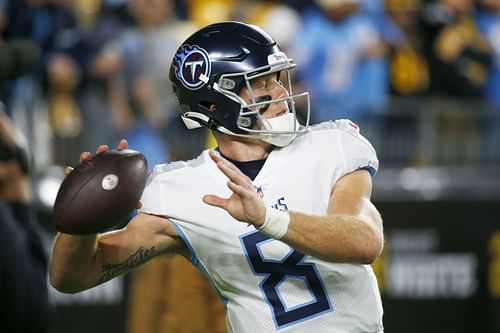 Tennessee Titans v Pittsburgh Steelers