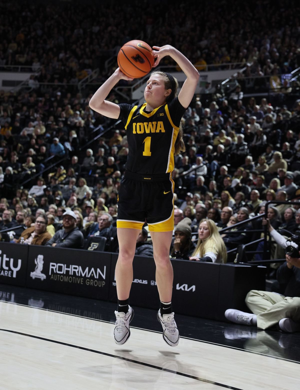 Molly Davis Injury Details Revealed: What'S Next For Iowa? - qdci5c7