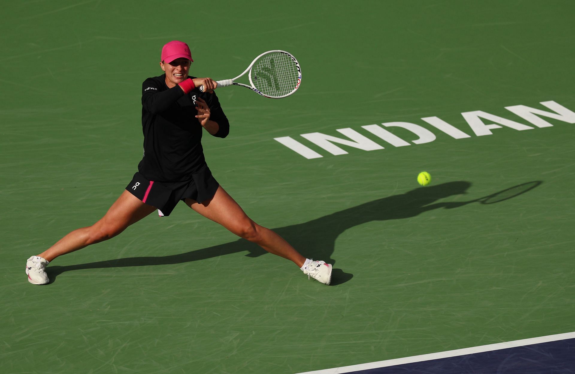 Iga Swiatek during her semifinal encounter at Indian Wells 2024.