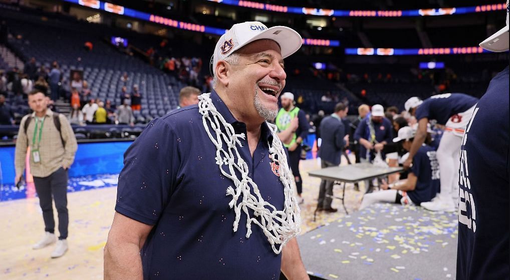 Bruce Pearl's Coaching Career: A Journey Through College Basketball