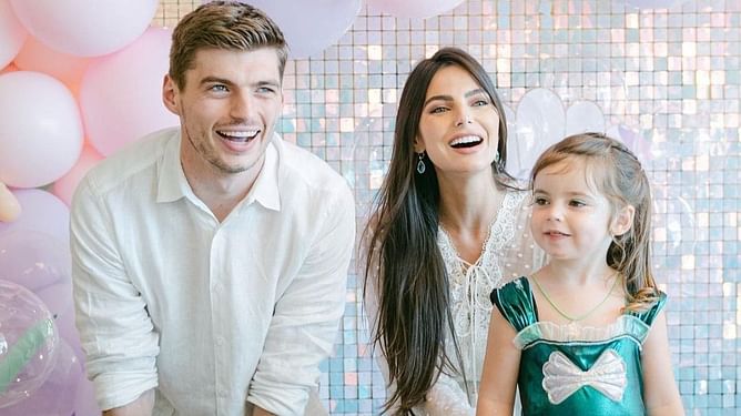 Internet reacts to Penelope Kvyat attending Max Verstappen’s first-ever race, and it ending in a DNF for the Red Bull driver
