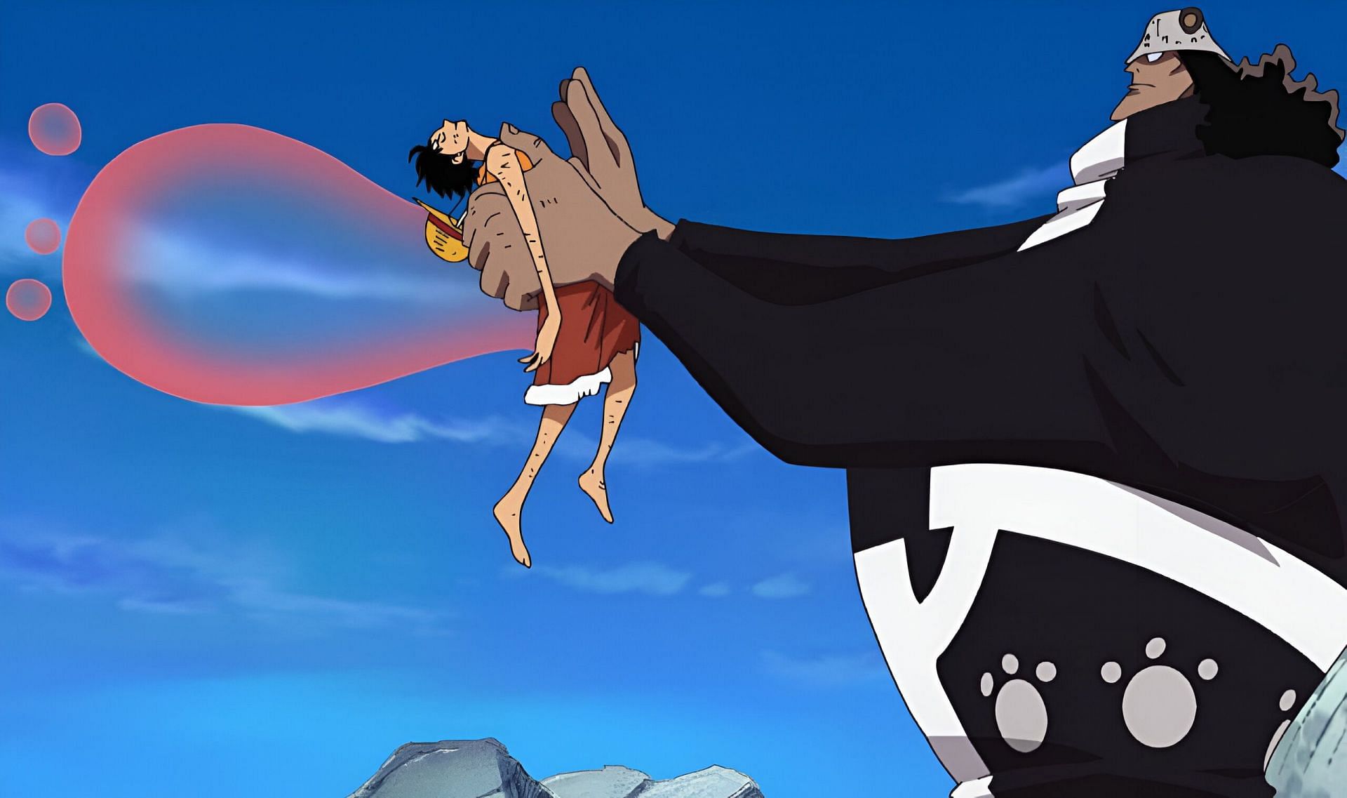 Kuma extracting the pain and fatigue out of Luffy (Image via Toei Animation)