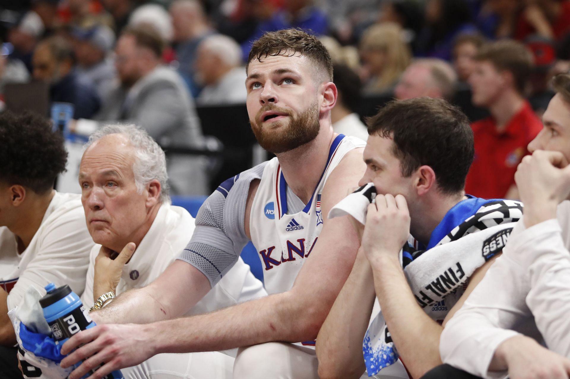 Hunter Dickinson failed to carry Kansas to Sweet 16 after losing to Gonzaga in the second round of the NCAA Tournament.