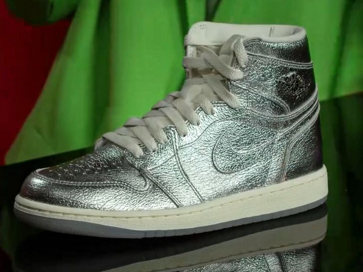 Air Jordan 1 Retro High OG &quot; Chrome&quot; sneakers