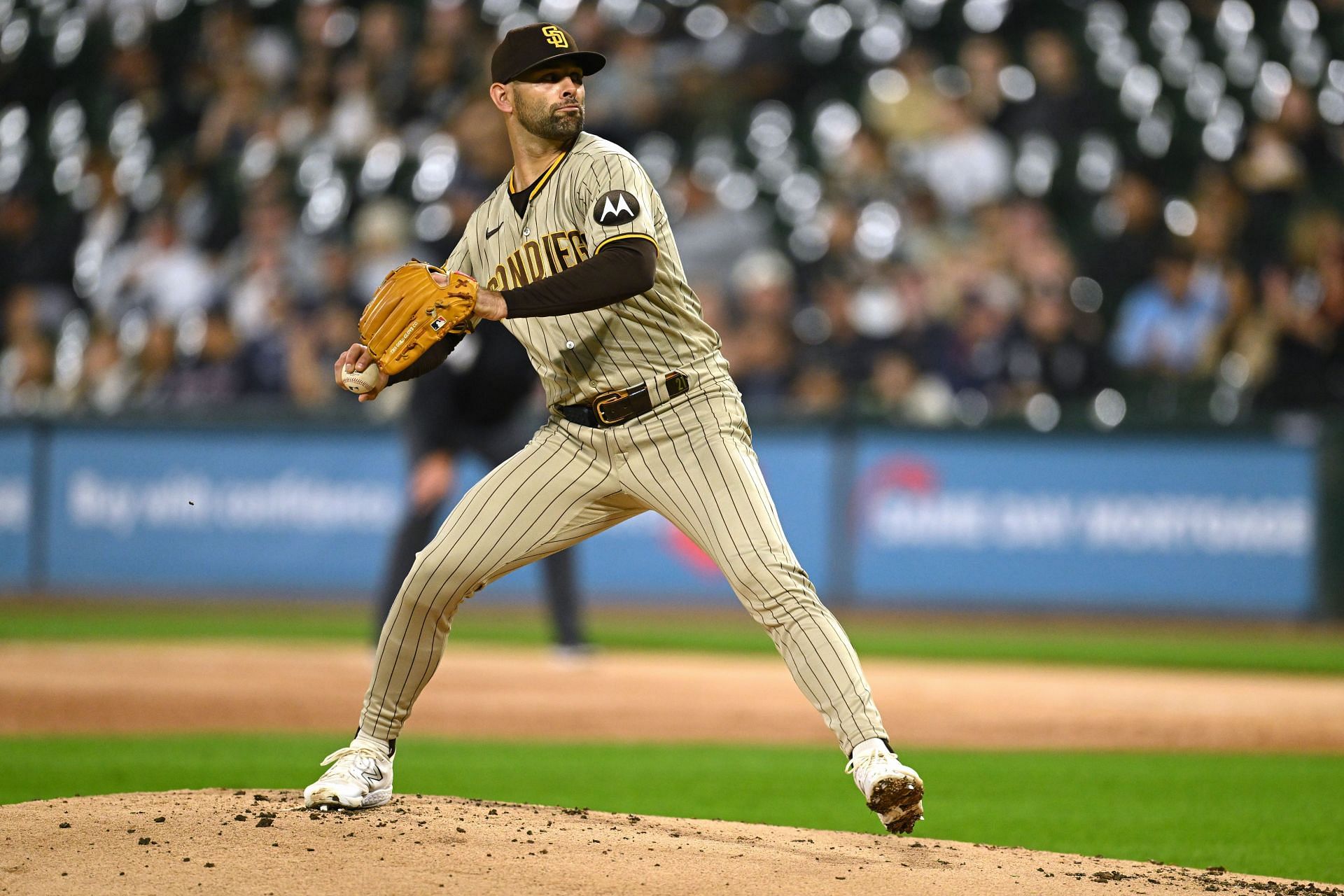 Lefty pitcher, Nick Martinez, pitched four perfect innings while the team&rsquo;s lineup outperformed the Dodgers by scoring 4 runs.