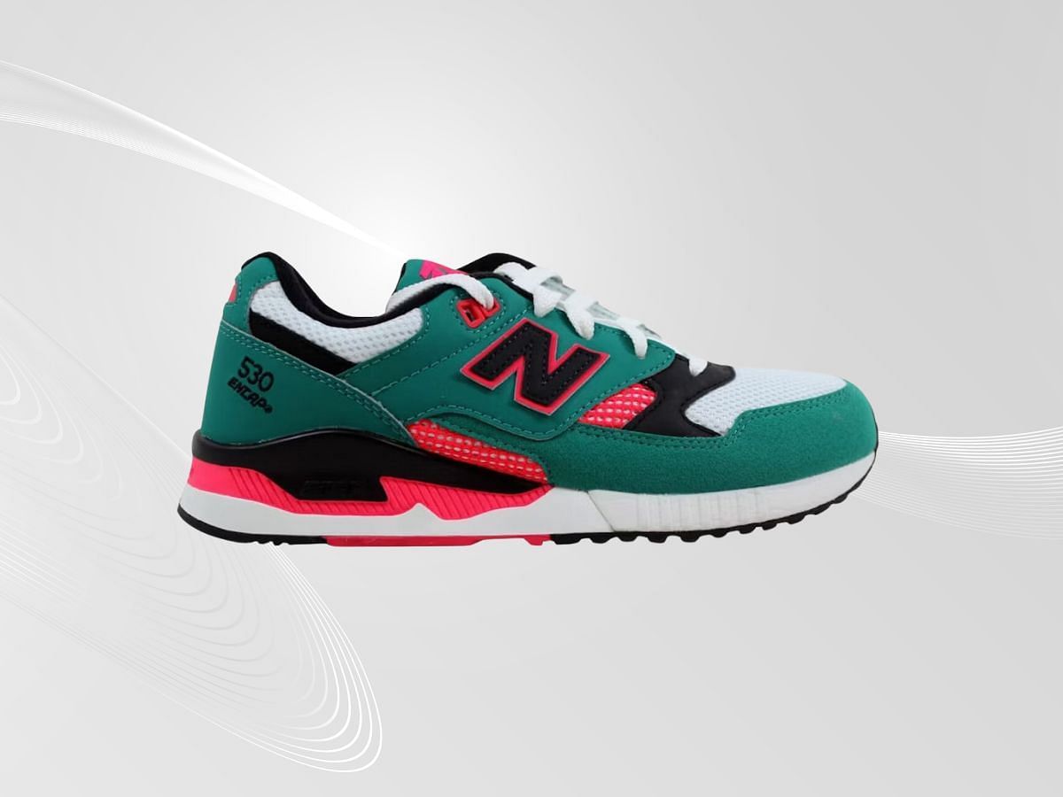 The New Balance 530 &quot;Winter Green Black Coral&quot; (Image via StockX)