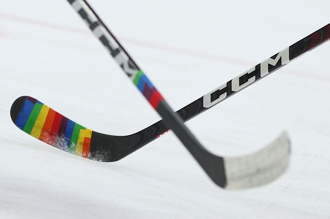 "We're going to stand by you" - Penguins players get together to show their support for Pride Night game