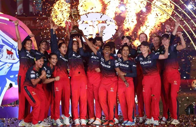 [Watch] RCB players do a victory parade in Bengaluru with the WPL 2024 ...