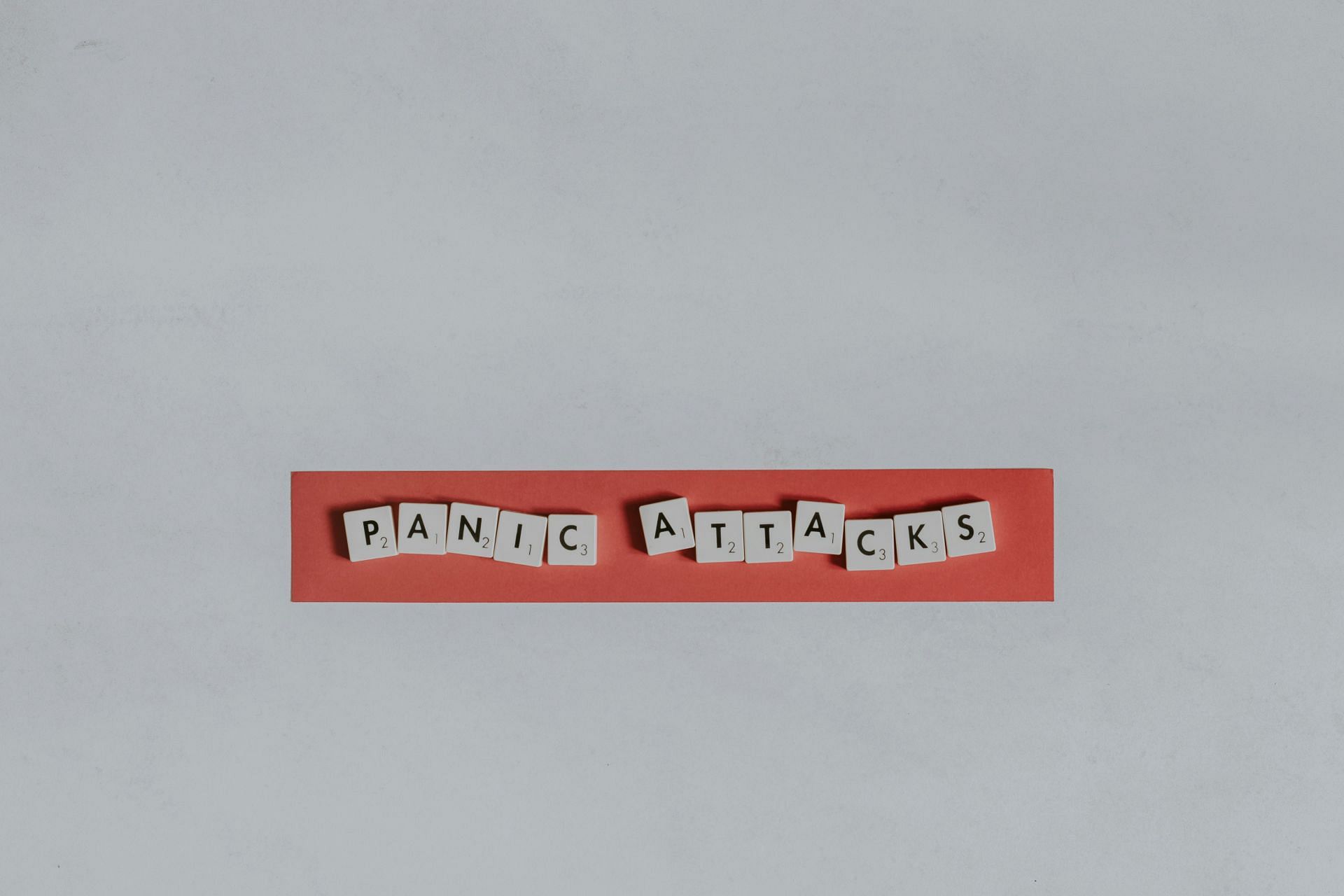 Panic attacks can cause such pain (Image by Pawel Czerwinski/Unsplash)