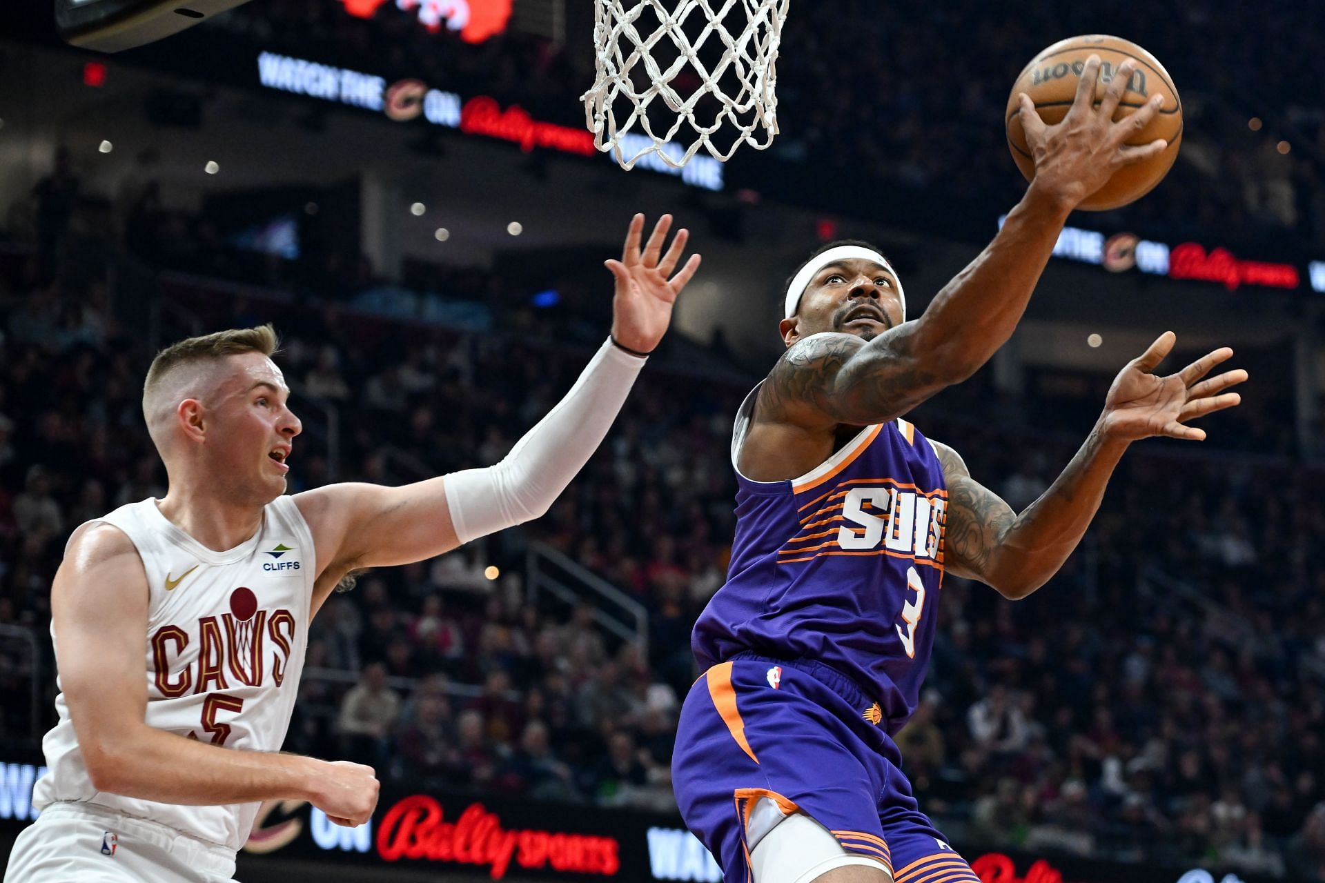 Phoenix Suns v Cleveland Cavaliers