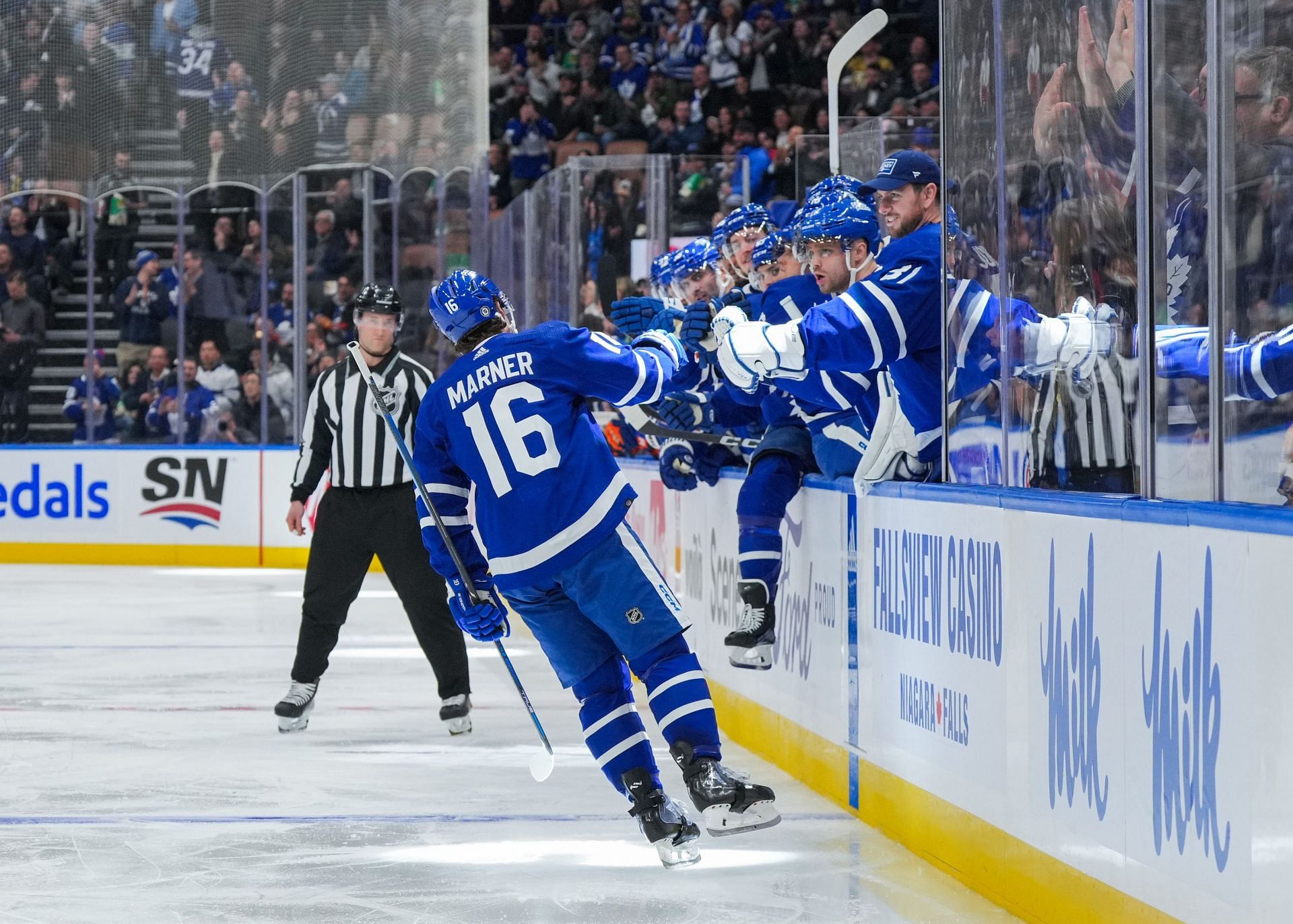 New York Islanders v Toronto Maple Leafs