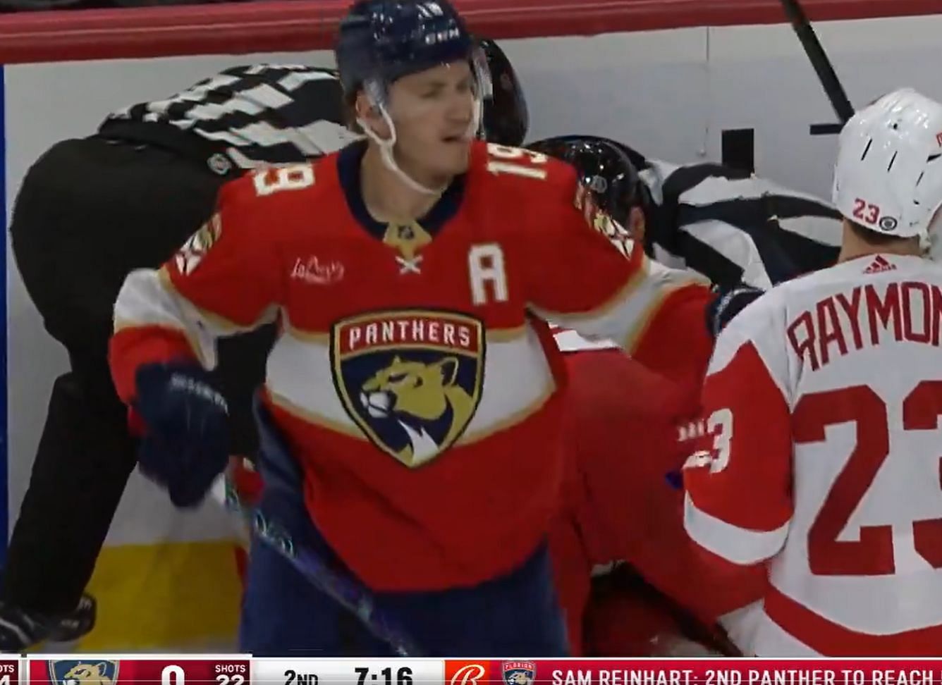 Sam Bennet takes David Perron to the floor as things get heated in Red Wings-Pathers clash