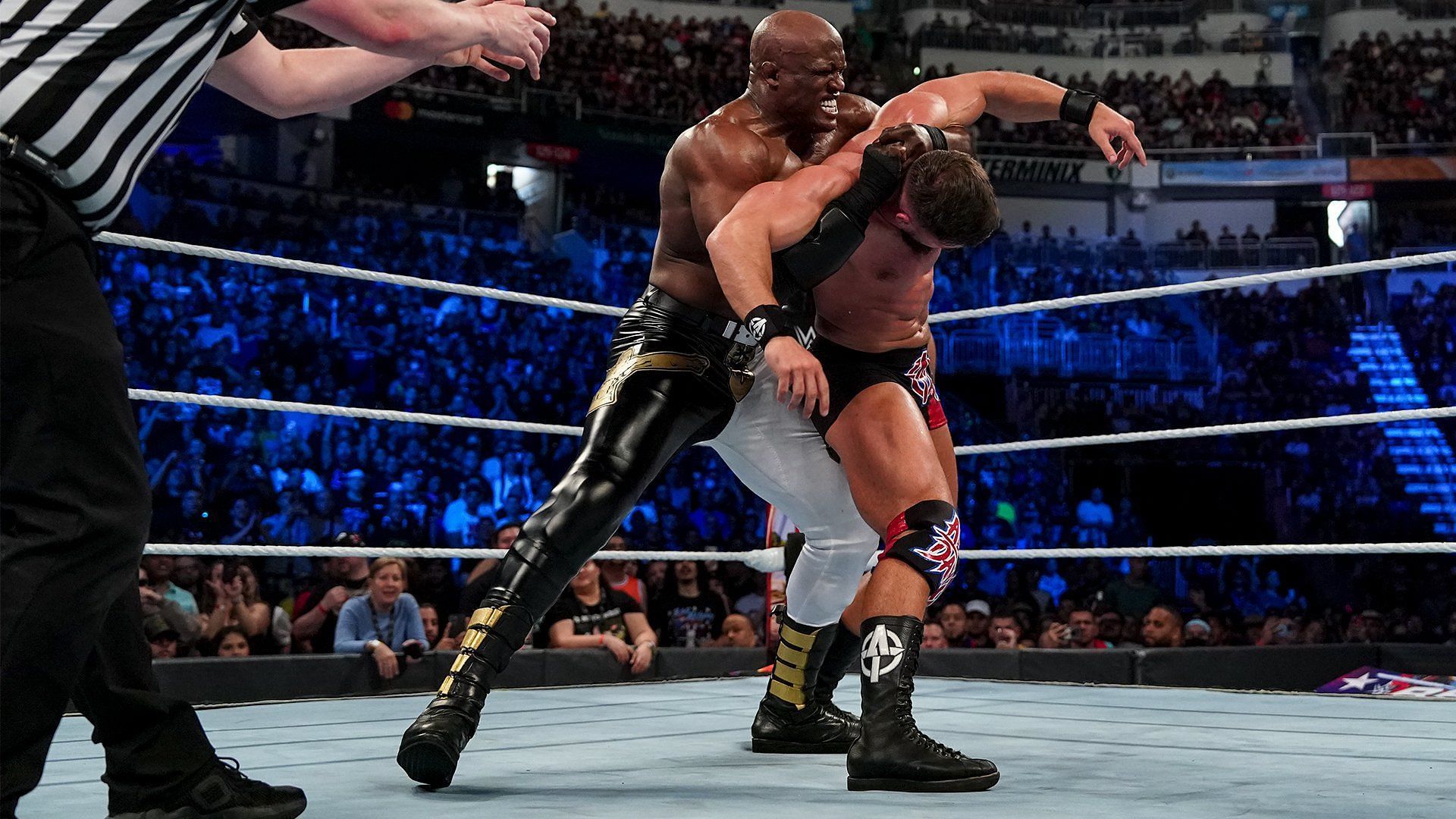 Bobby Lashley applying The Hurt Lock [Image Source: WWE.com]