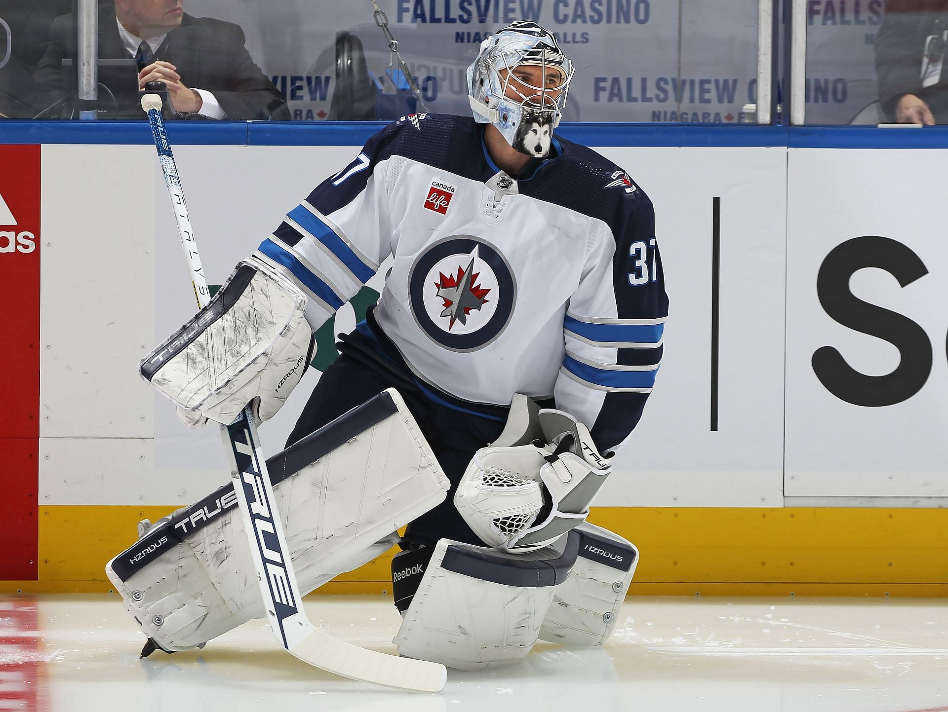 Connor Hellebuyck