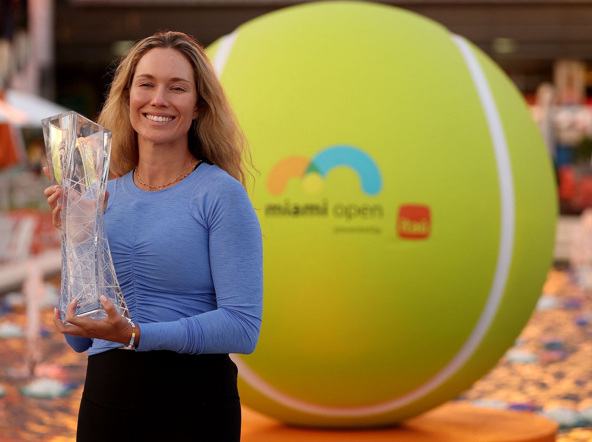 Danielle Collins pictured with her Miami Open 2024 trophy