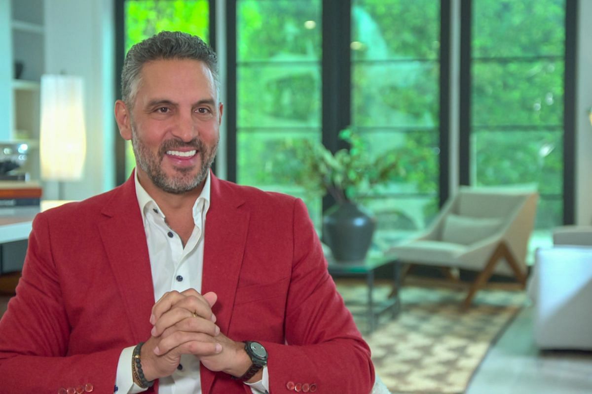 Mauricio Umansky from Buying Beverly Hills (Image via Netflix)