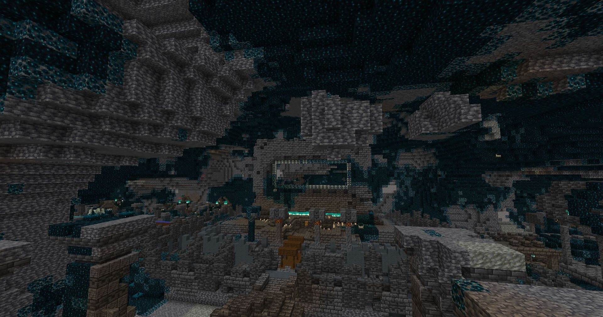 Ancient cities are always a dangerous adventure (Image via Mojang)