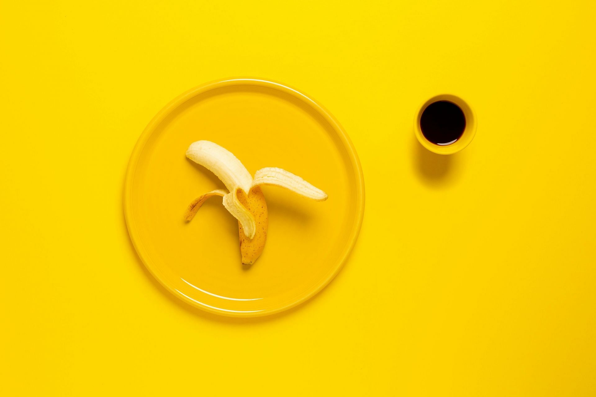 Morning banana diet (image sourced via Pexels / Photo by aleksandar)