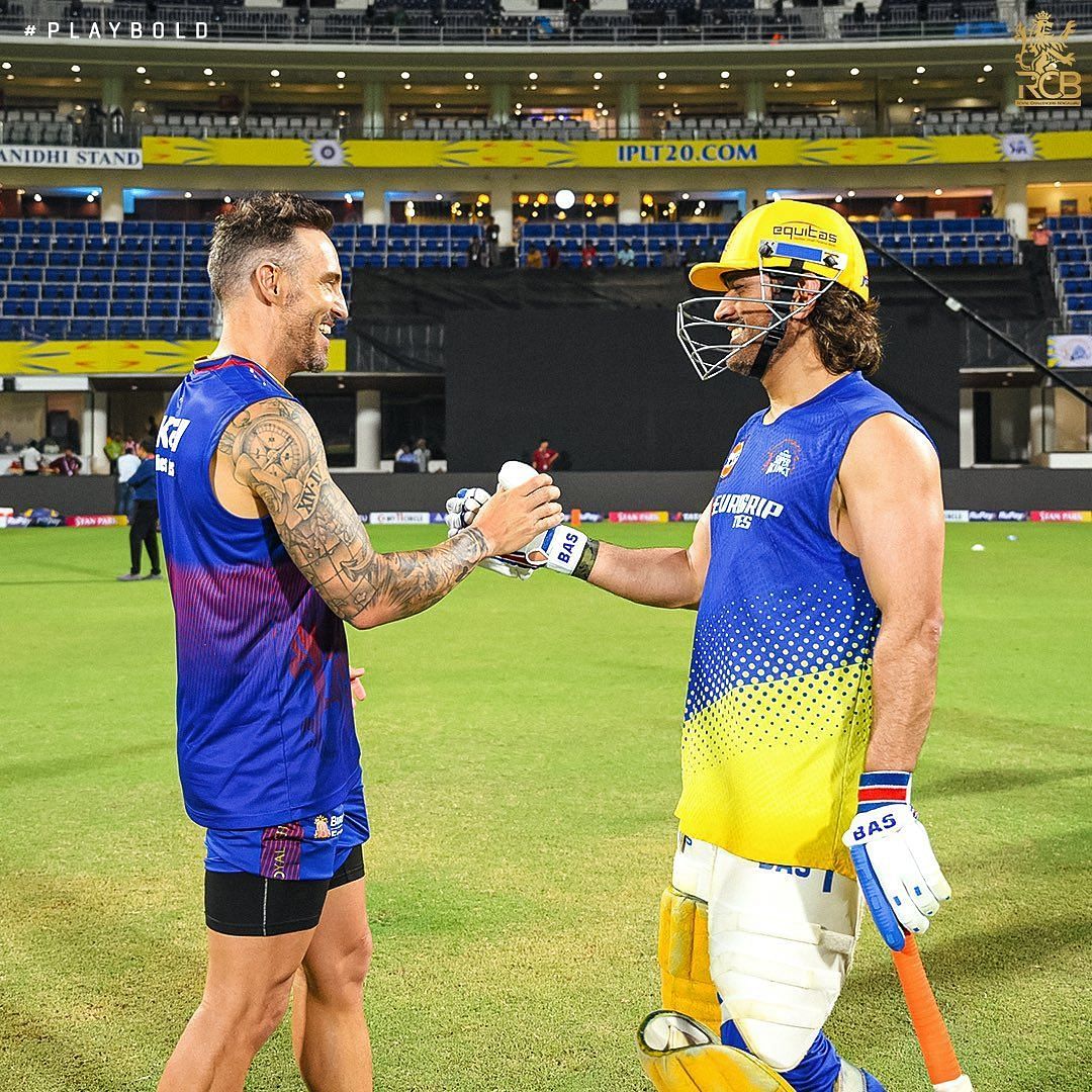 RCB captain Faf du Plessis and former CSK captain MS Dhoni in training. [RCB]
