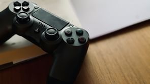 How to connect a PS4 controller to Chromebooks?