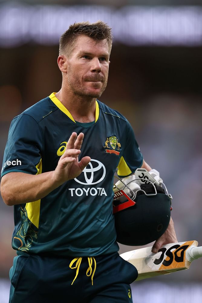 [Watch] “Jai Shree Ram” – David Warner felicitated with Ram Janmabhoomi replica ahead of IPL 2024