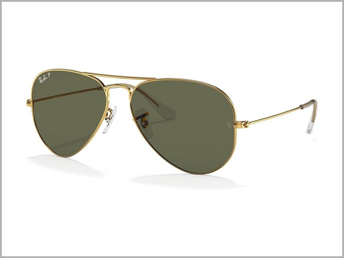 The Ray-Ban Rb3025 classic polarized aviator sunglasses (Image via Amazon)