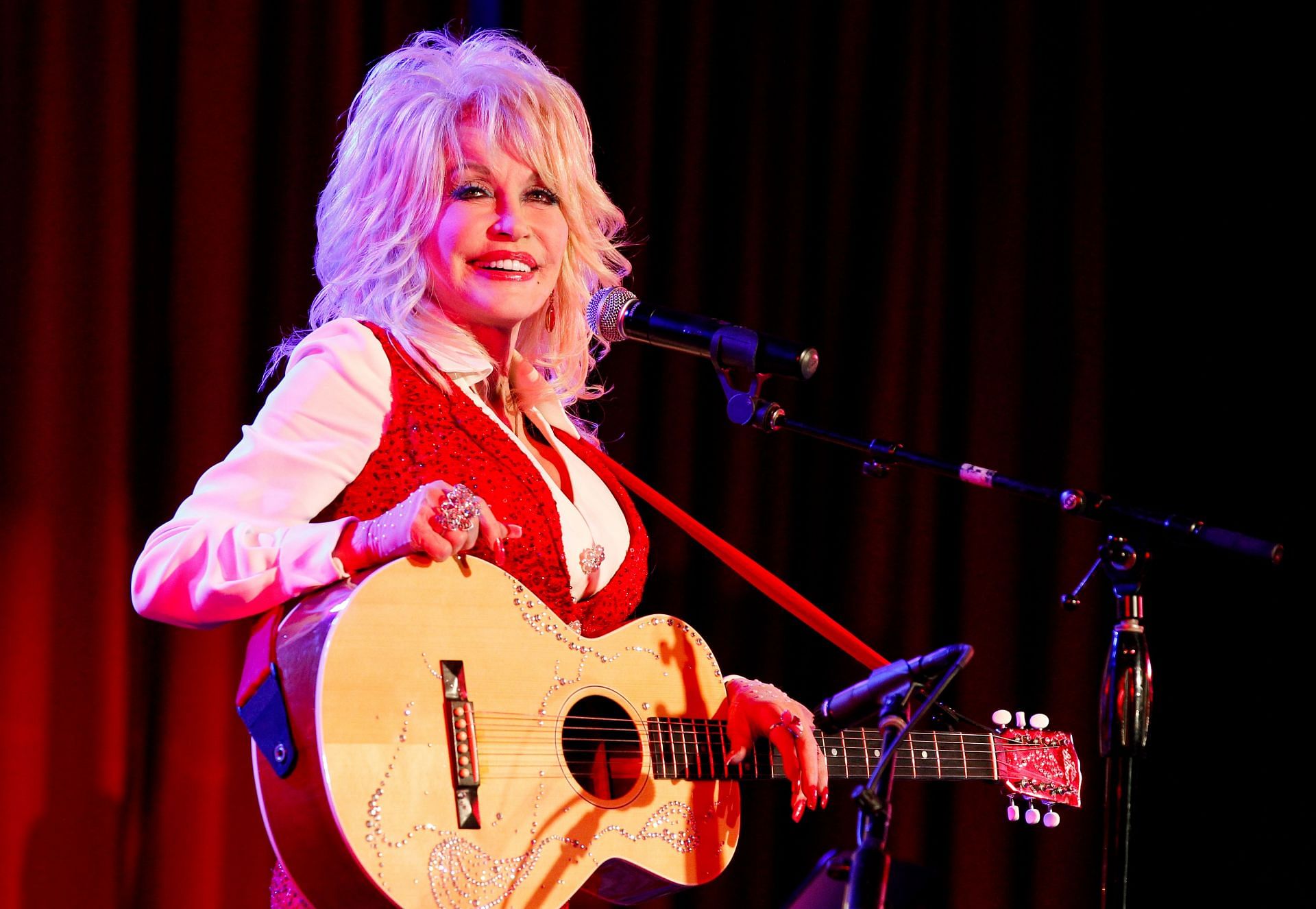 Stella Parton